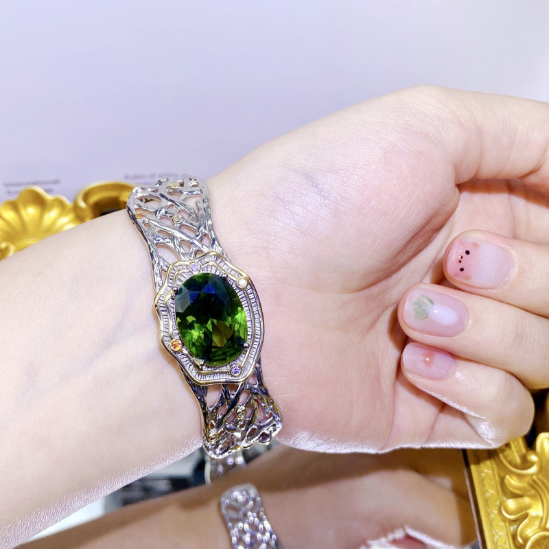 Set di collana con ciondolo 'G - Used Jewelry Watches recensione e prezzo